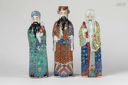 CHINA Three DIGNITIES in porcelain with polychrome…