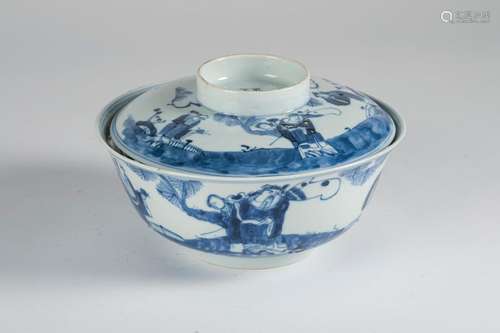 CHINA Porcelain covered bowl with blue white decor…