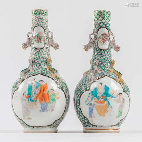 CHINA, Canton Pair of small VASES porcelain bottle…