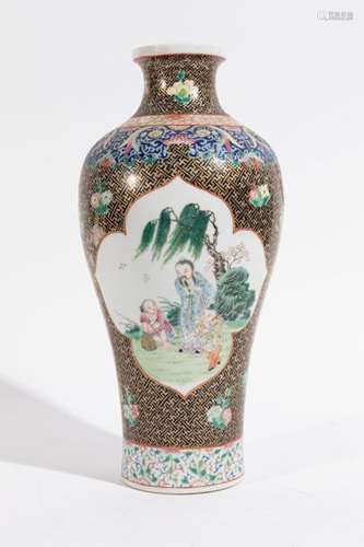 CHINA Porcelain baluster vase with polychrome deco…