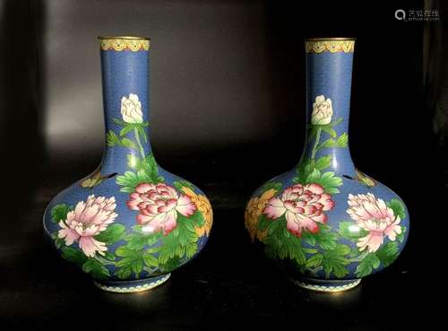 CHINA Pair of VASES bottles in cloisonné enamels d…