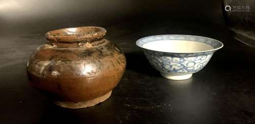 CHINA Small stoneware POT with brown lustre cover.…