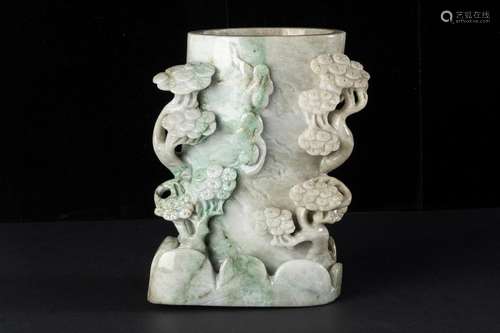 CHINA BITONG in green jade shaded and carved with …