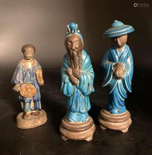 CHINA Three stoneware SUBJECTS with blue and turqu…