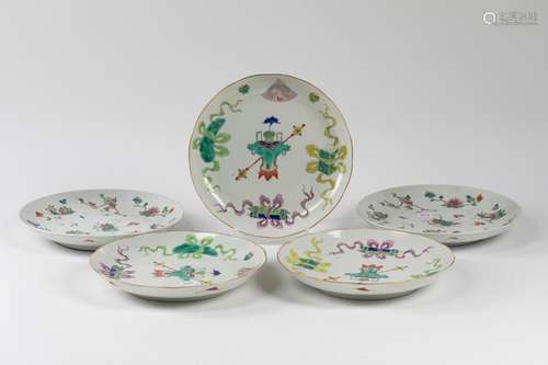 CHINA Suite of 5 porcelain PLACES with polychrome …