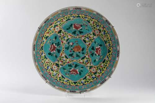 CHINA Circular porcelain dish with polychrome flor…