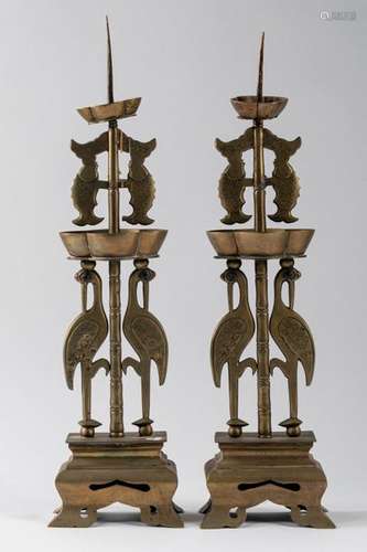 CHINA Pair of bronze PIQUE CIERGES decorated with …