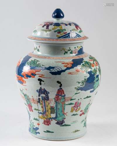 CHINA Porcelain covered pot with elegant garden de…