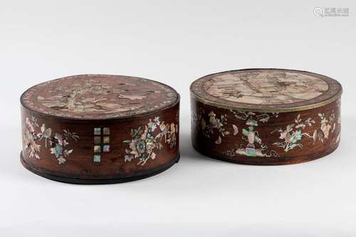 CHINA Two covered boxes plated or inlaid with moth…