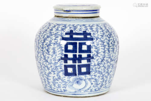 Chinese lidded ginger jar in porcelain with blue-white decor - - Chinese [...]