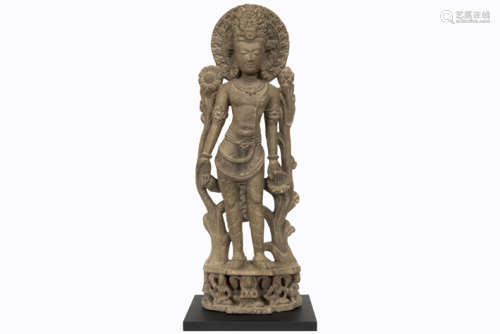 10th Cent - - INDIA / MADHYA PRADESH - 10° EEUW zeer ranke sculptuur in [...]