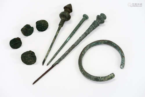 Ancient Persian/Luristan tomb find with a bracelet, three hairpins and four rings in [...]