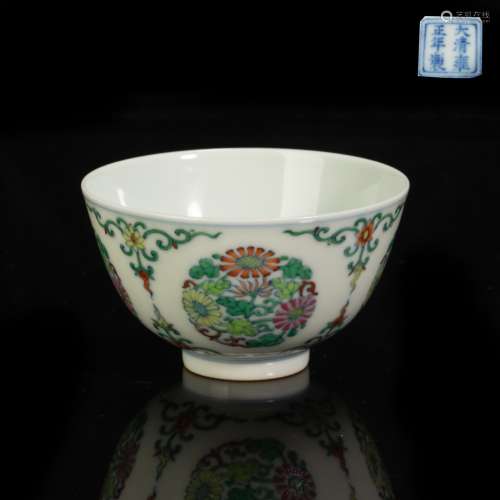 ChengHua Colored Glazed Cup from Ming