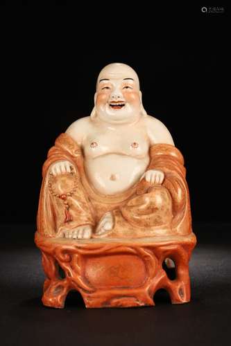 A Porcelain Alum Red With Gold Painting Buddha Ornament