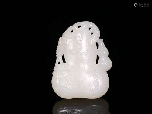 A Hetian Jade Gourd Hand Piece