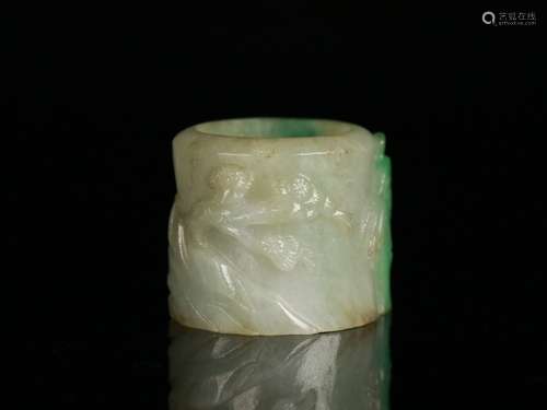 A Jadeite Thumb Ring