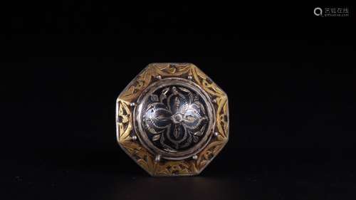 A Bronze Ware With Gold&Silver Ring