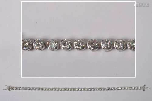 Bracelet en or blanc 18 carats serti de diamants t…