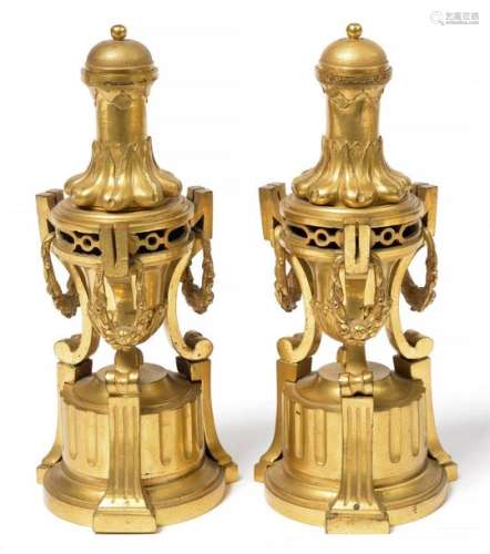 Paire de cassolettes bougeoirs Louis XVI en bronze…