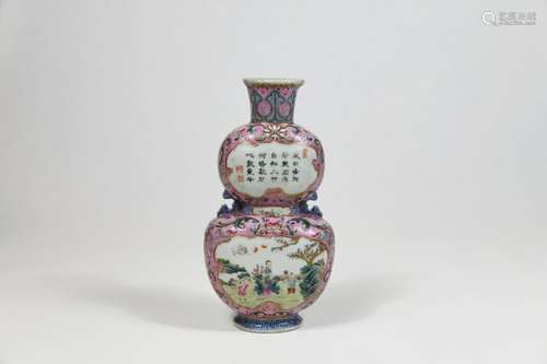 CHINE XXème siècle. Vase d'applique, forme double …