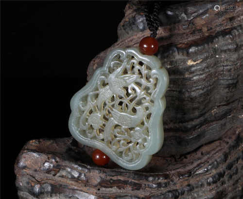 A Reticulated Jade Pendant Qing Style清代和田玉挂件