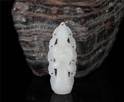 A White Jade Pendant Qing Style清代和田玉挂件