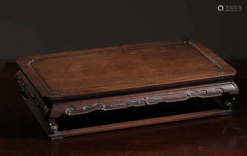 A RED WOOD CARVED CLOUD PATTERN DESK