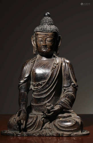 A COPPER CASTED SAKYAMUNI BUDDHA SHAPE STATUE