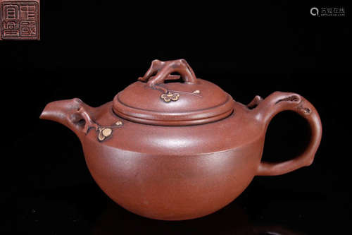 A ZISHA POT CARVED FLOWER PATTERN