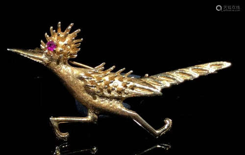 A 14K GOLD WITH RUBY CASTED TURKEY SHAPE BROOCH