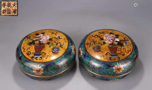 PAIR OF CLOISONNE CASTED FLOWER PATTERN BOXES