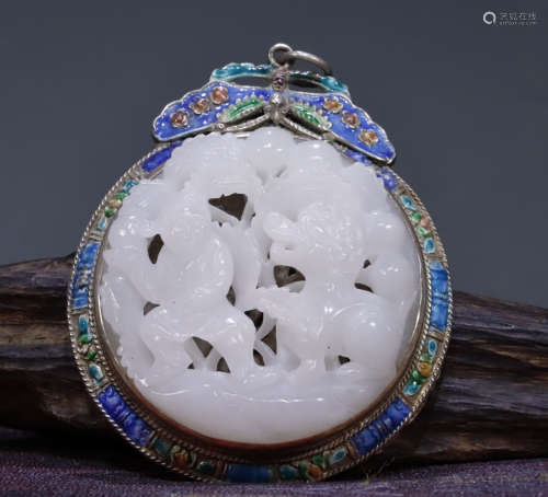 A SILVER ENAMELING BLUE CASTED PENDANT WITH HETIAN JADE