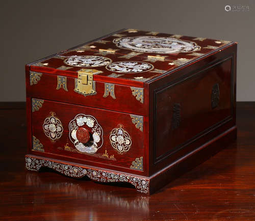 A RED LACQUER CARVED WITH RADEN PHOENIX PATTERN BOX