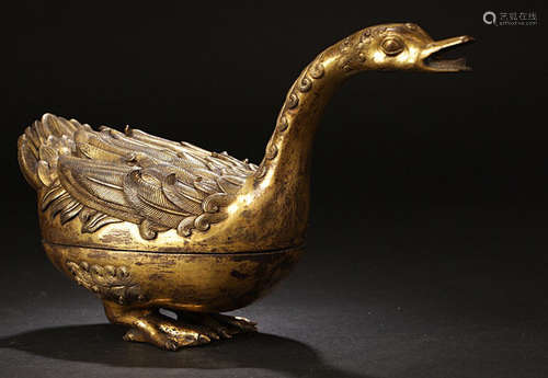 A GILT BRONZE CASTED DUCK SHAPE CENSER