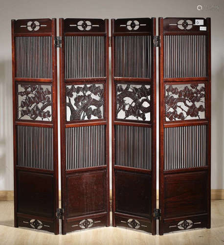 A RED WOOD CARVED FLOWER PATTERN HOLLOW SCREEN