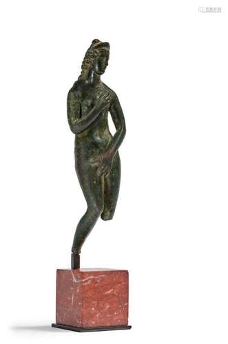 Vénus pudique en bronze, Vénus, entièrement nue en…