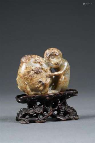 SUBJECT / PAPER PRESS IN NEPHRITE JADE SCULPTED WI…