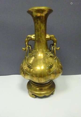 BRONZE VASE WITH VINEYARD PAMPRES IN RELIEF Vase w…