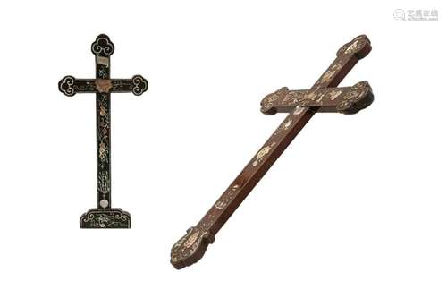 X] LOT OF TWO (2) INDIGENOUS WOODEN CROSSES WITH D…