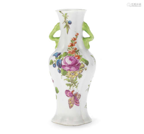 A Worcester vase, circa 1758