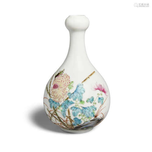 A famille rose enameled garlic-head porcelain vase Hongxian marks and of the period, 1912-1916