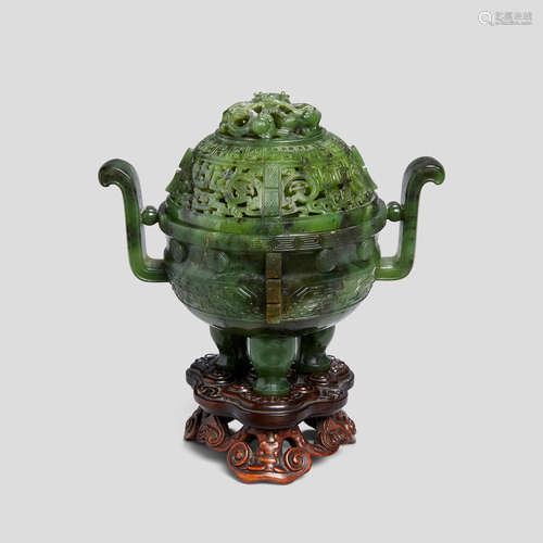 A fine spinach-green jade censer and cover Qing dynasty