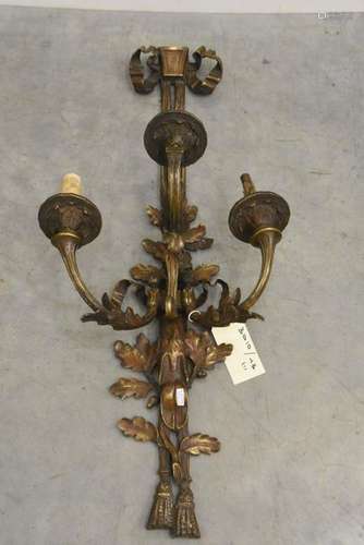 Applique en bronze à décor de chasse (Ht 82cm)