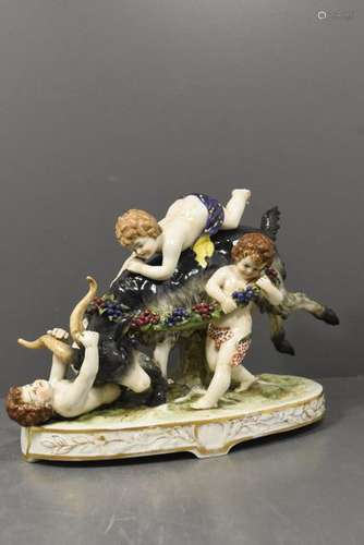 Groupe en porcelaine 