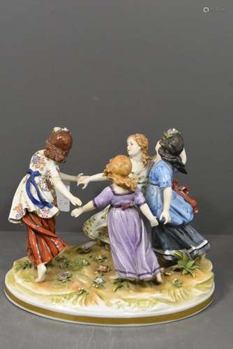 Groupe en porcelaine 