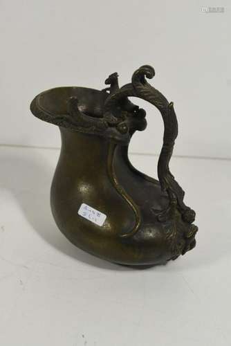 Aquamanile en bronze (Ht.17,5cm)