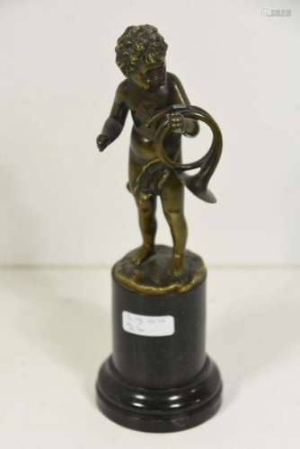 Angelot en bronze (Ht.19cm)