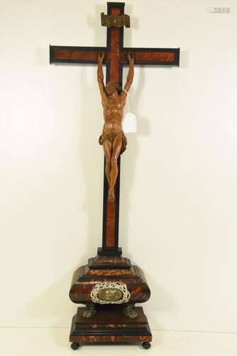 Christ avec pied reliquaire 18ème (92 x 35cm)