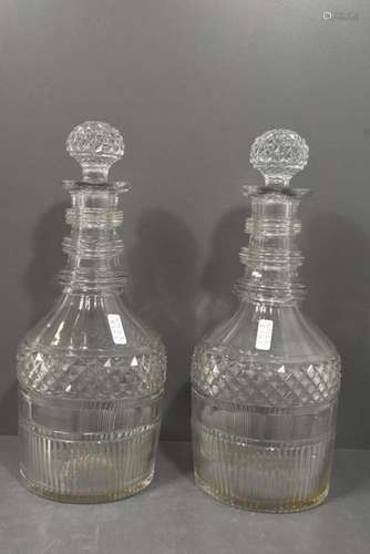 Paire de carafes en cristal