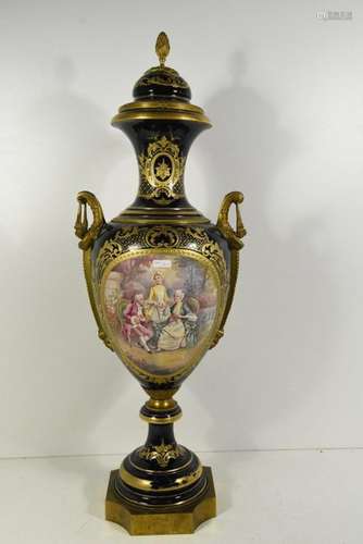 Grand vase Sèvres (Ht 76cm)